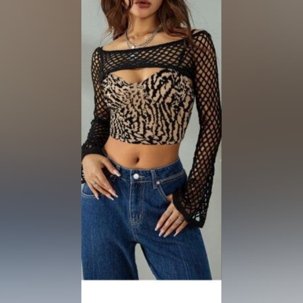 MATTE Collection fish-net crop top!